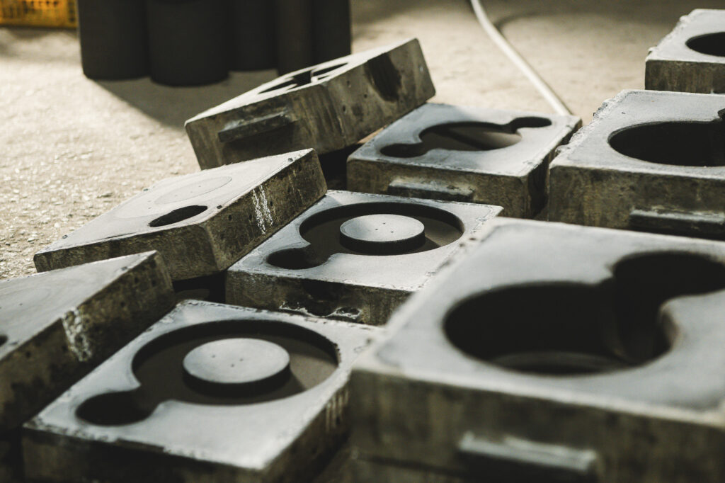 鋳造一筋、”手づくりにこだわる"。